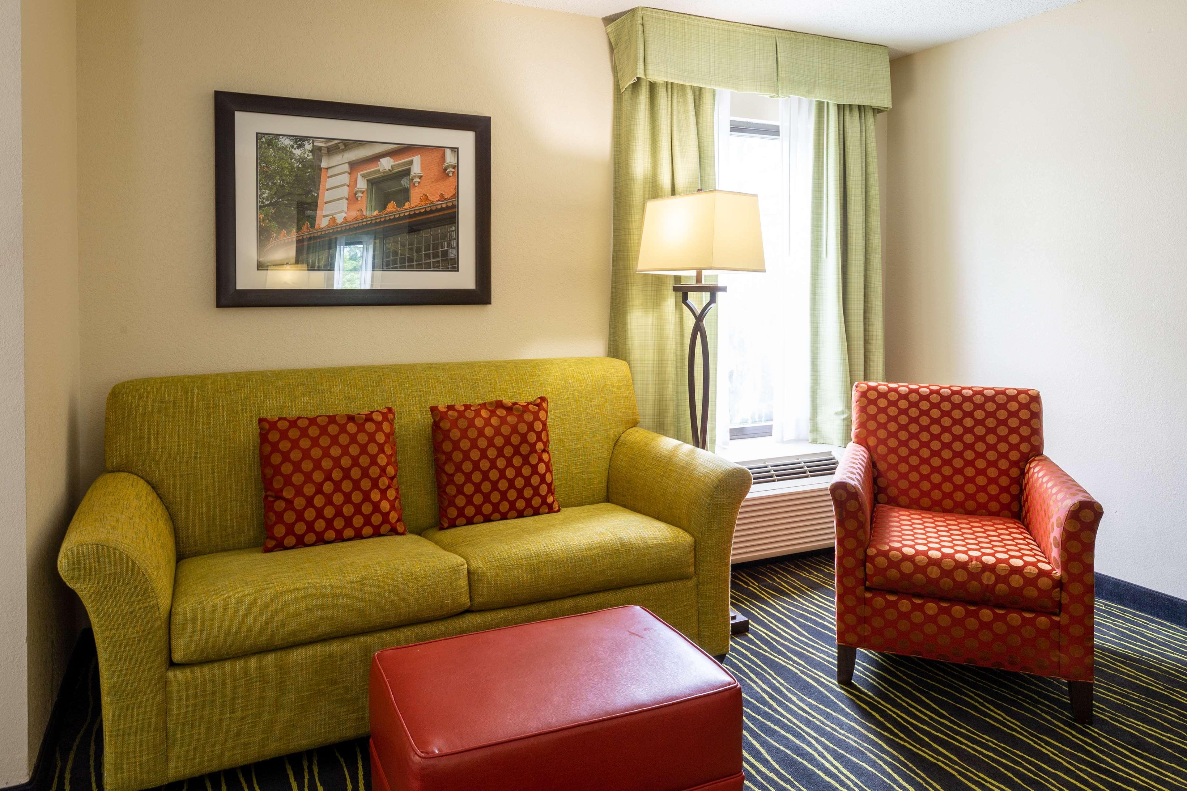 Hampton Inn Columbia I-26/Harbison Blvd Exterior photo